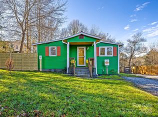 221 Oakdale St, Brevard, NC 28712