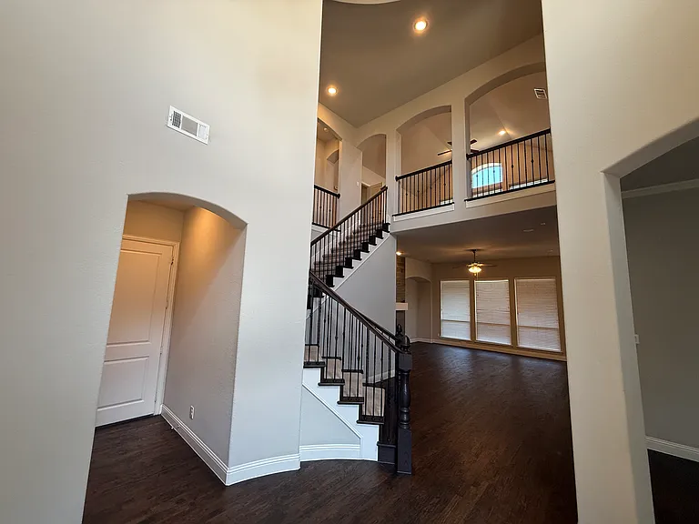 1101 Prairie Ridge Ln — Photo 4