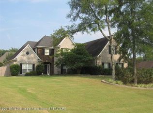 8432 Lake View Dr, Olive Branch, MS 38654