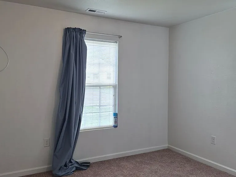 3317 Downes St — Photo 14