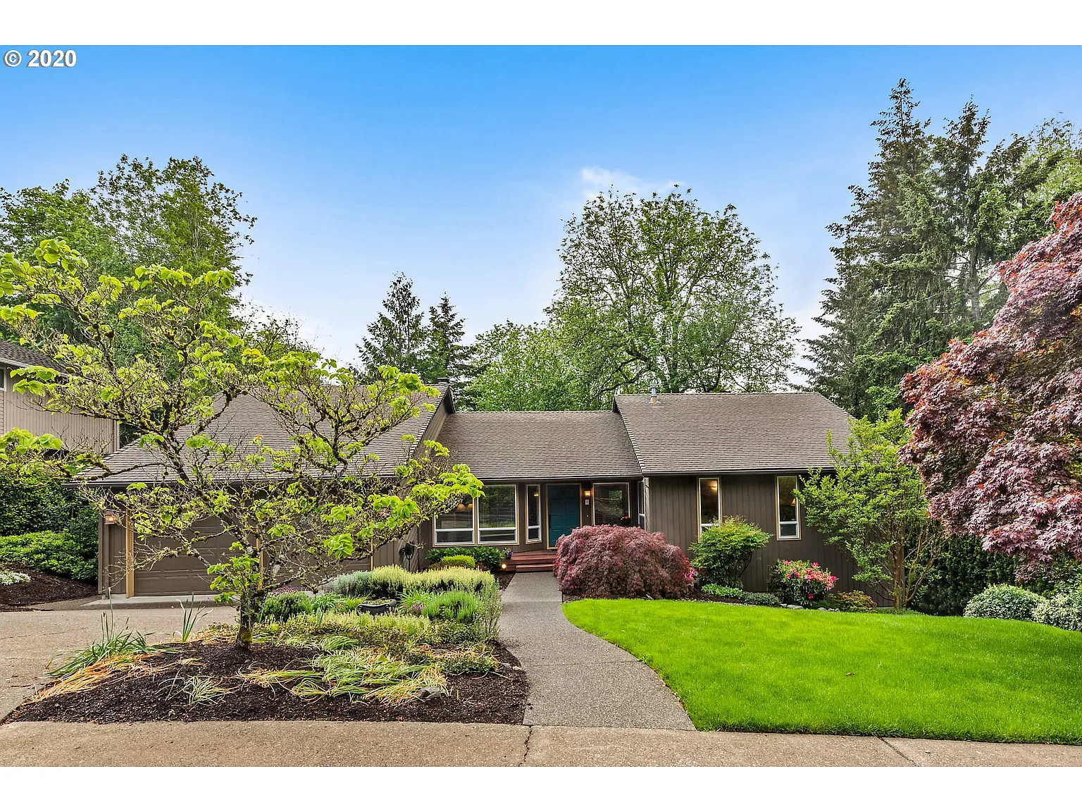 765 NW Torrey View Ln photo 1