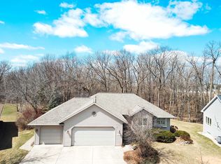 2387 Wandering Springs Cir, Green Bay, WI 54311