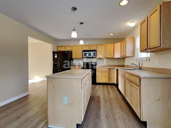 3rd image of 89 N Glen Oak Dr