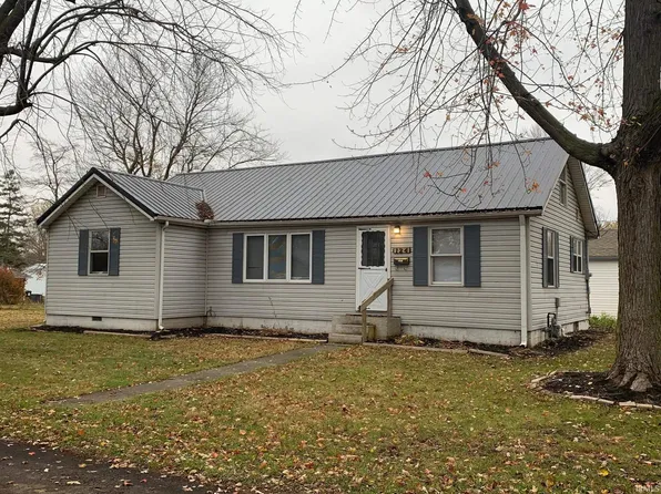124 E Hoop St, Flora, IN 46929