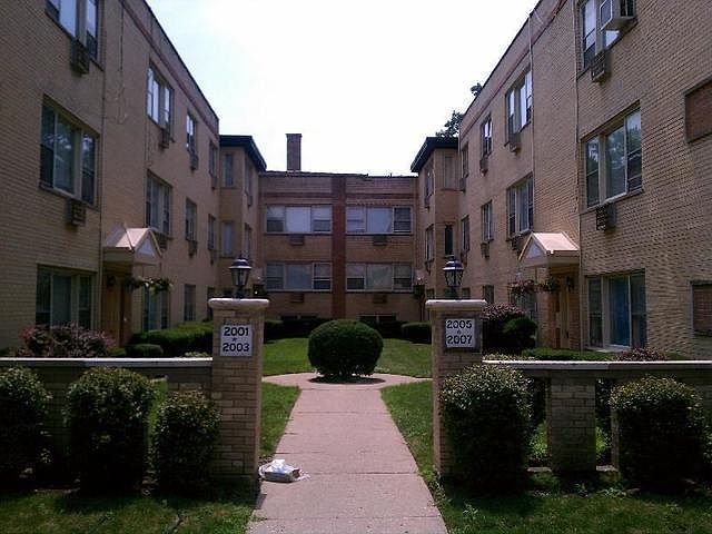 1st image of 2007 W Touhy Ave APT 208