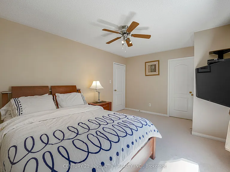 14 Middlecote Dr — Photo 31