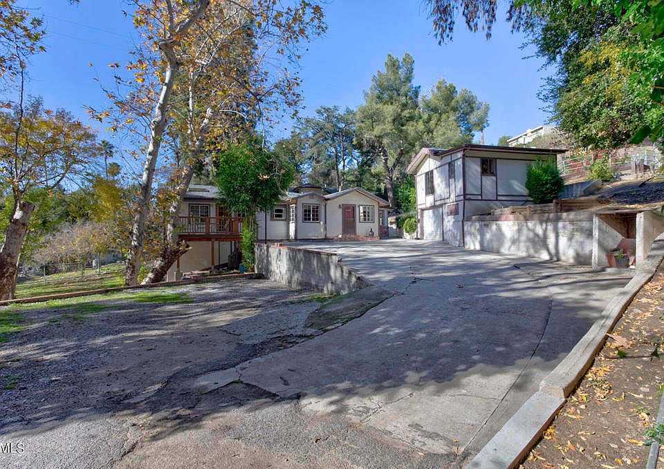 1st image of 10247 Sunland Blvd