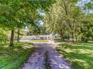355 S Twin Lakes Rd, Decatur, IL 62522