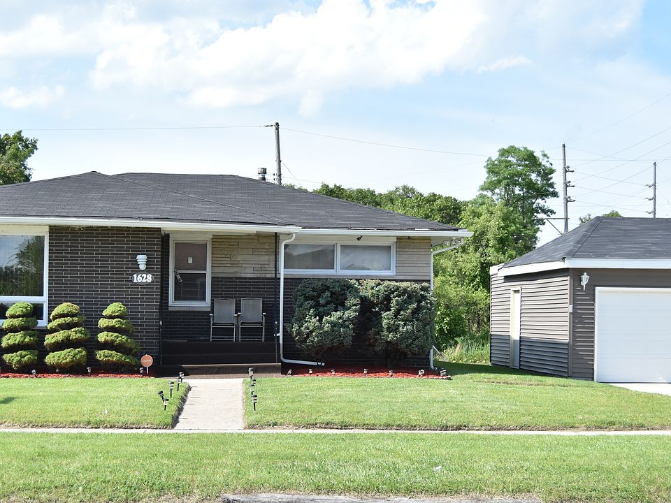 1st image of 1628 W 21st Ave