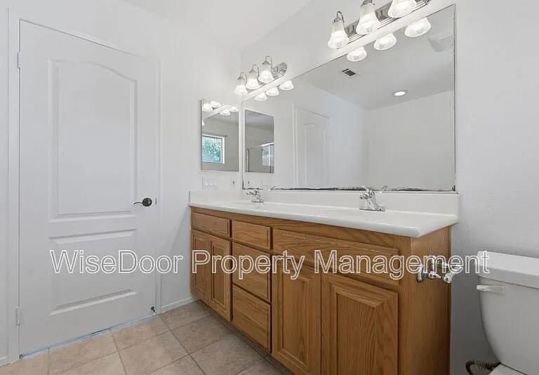 1087 Waterfall Way — Photo 45
