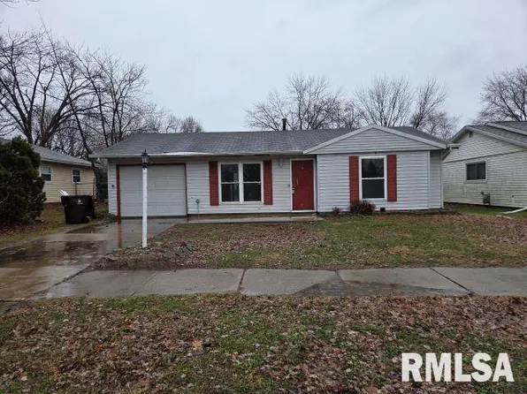 5820 N Frostwood Pkwy, Peoria, IL 61615