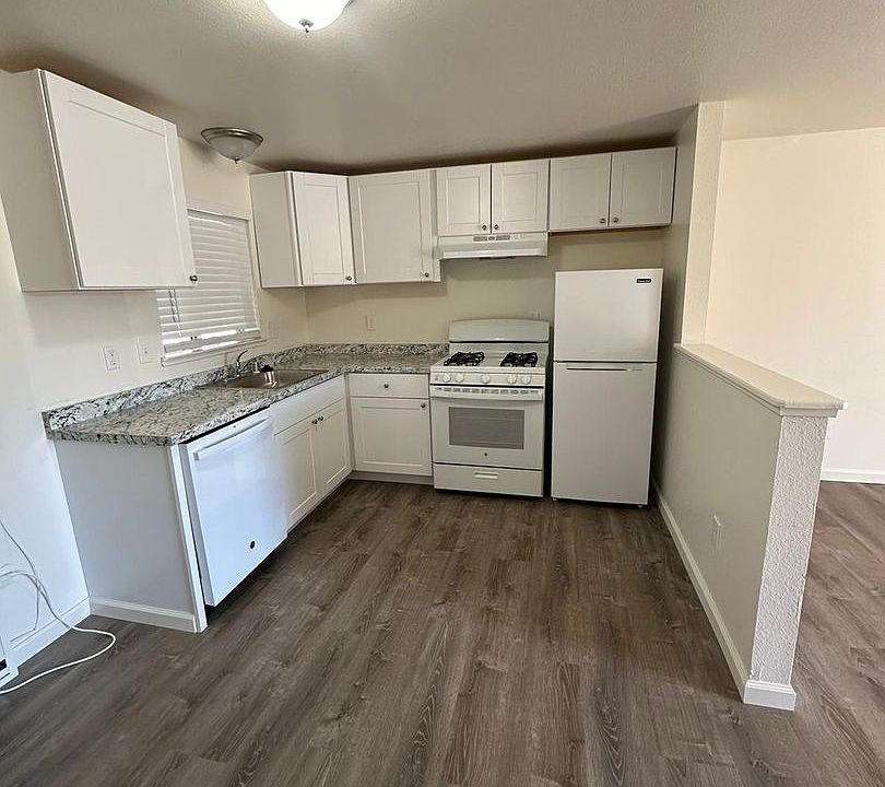 1st image of 860 E 5th St #104