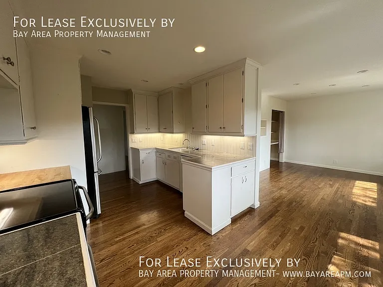 2065 Nassau Dr — Photo 3