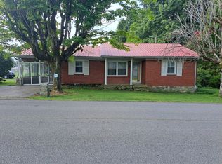 501 Meador Dr, Lafayette, TN 37083