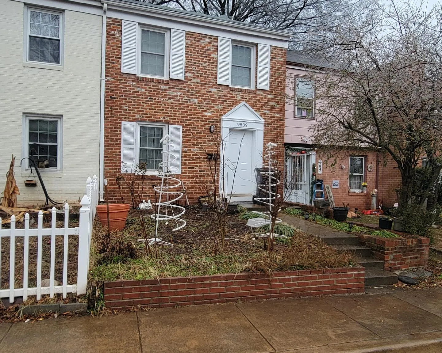 9839 Maury Lane — Photo 2