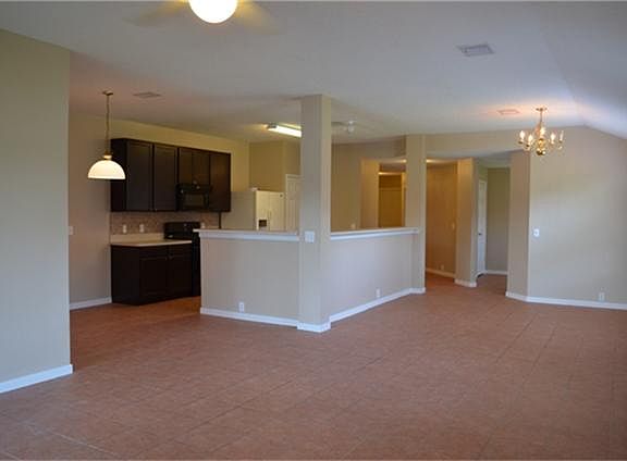 TILE THROUGHOUT COMMON AREAS