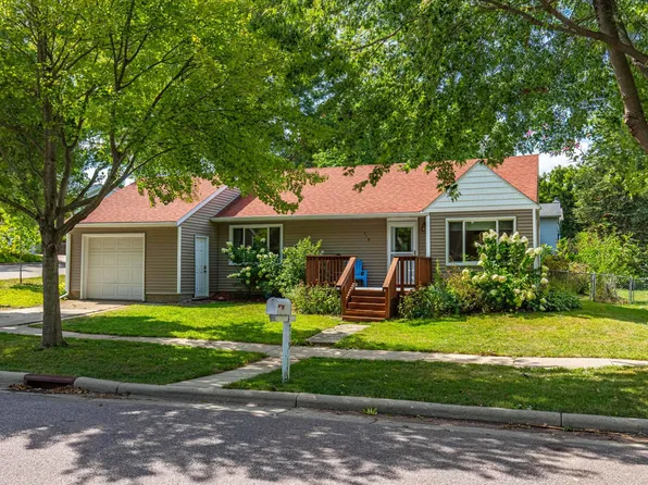 719 5th St, New Glarus, WI 53574