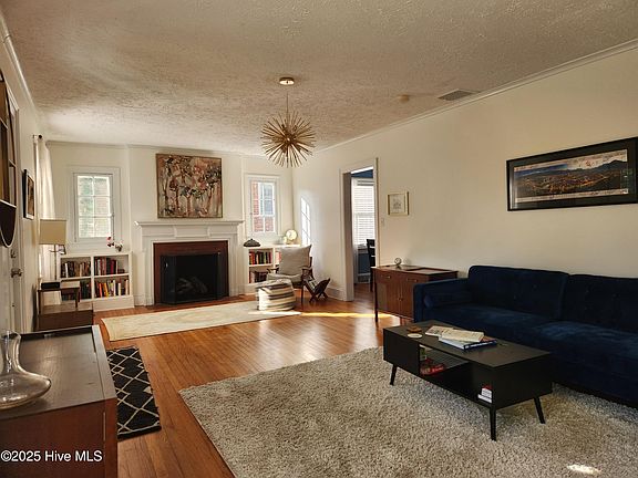 4th image of 1508 National Ave