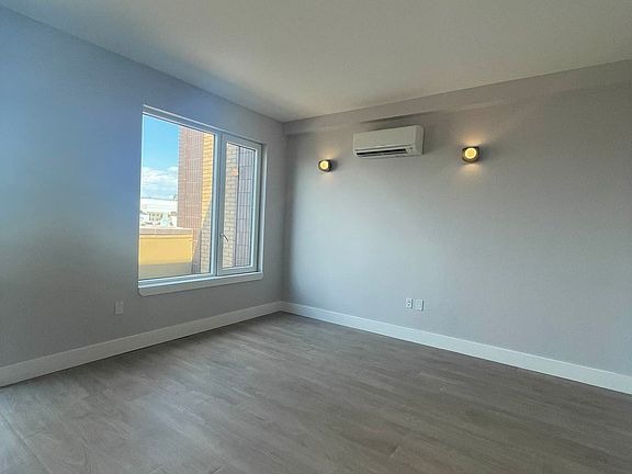 4th image of 292 Linden Blvd #8K
