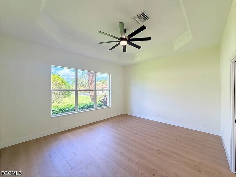 11001 Sea Tropic Ln — Photo 11