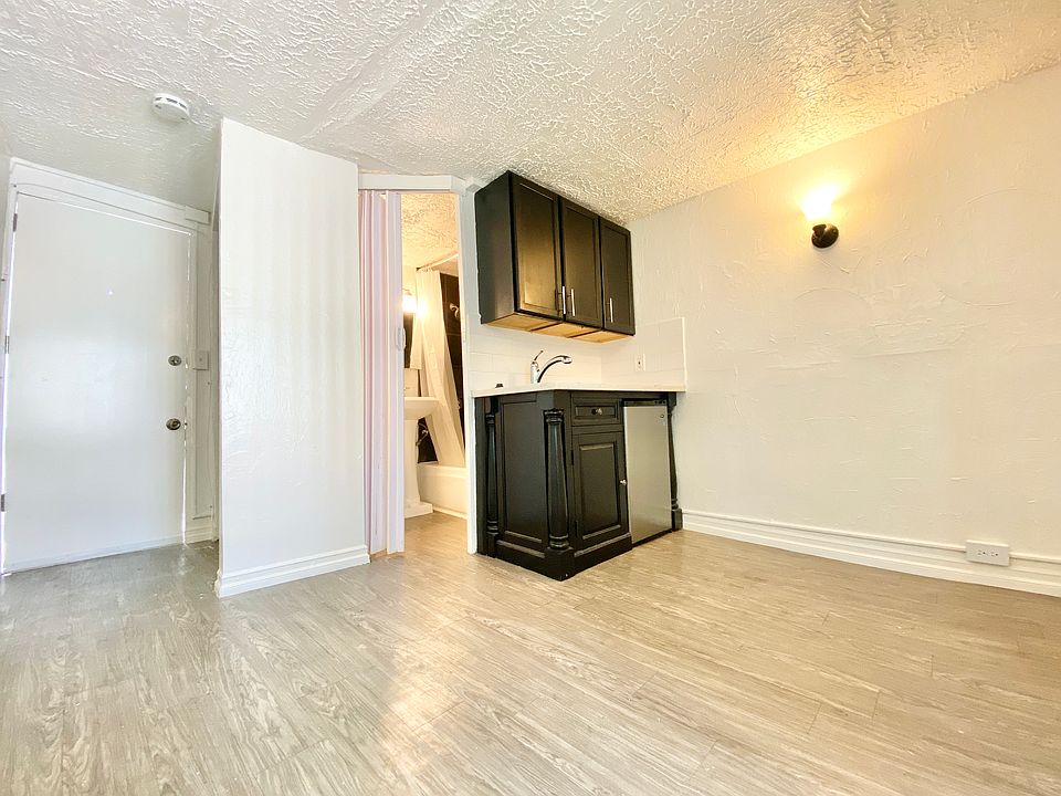 1st image of 485 S Roxbury Dr #491