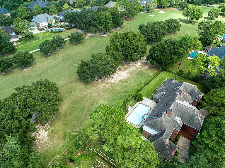21410 Ganton Dr — Photo 44