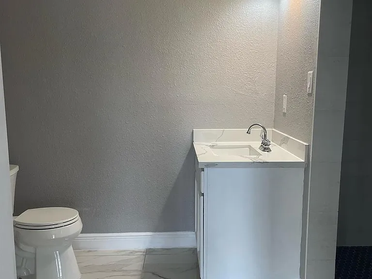 2356 Lavender St — Photo 22