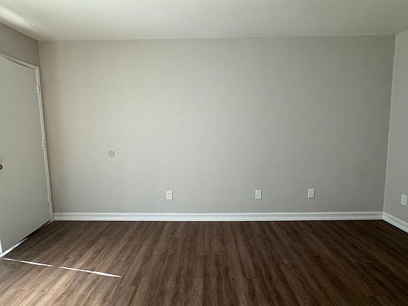 4th image of 4679 Cherokee Ave #3