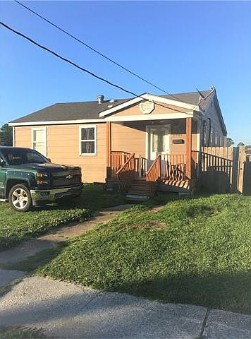 1st image of 2201 Rose Dr