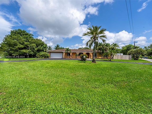 5th image of 11601 Tara Dr