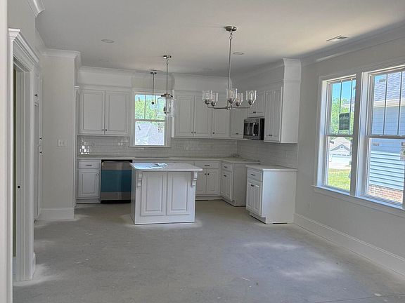 4th image of 3218 Dolostone Court SW