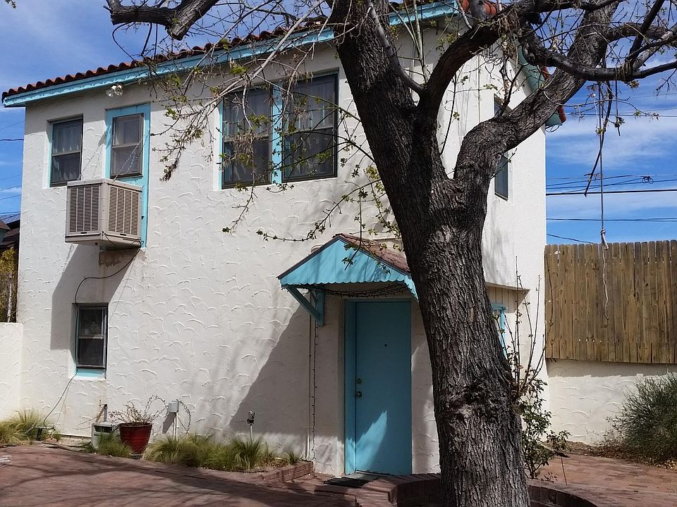 The casita is behind a locked gate.