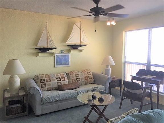 3rd image of 15209 Leeward Dr APT A1