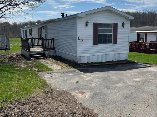 Thompsons Manor MHC, 320 Thompson Rd #Cae6a7739, Oswego, NY 13126