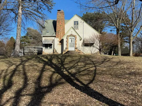 5717 Eden Prairie Rd, Minnetonka, MN 55345