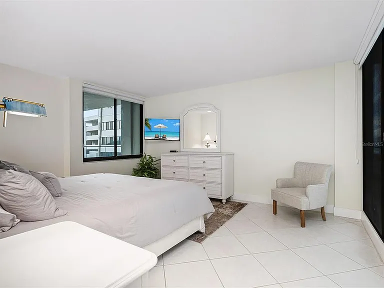 1511 Gulf Of Mexico Dr #201 — Photo 25