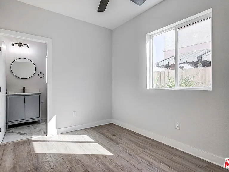 624 W 83rd St #1/2 — Photo 3