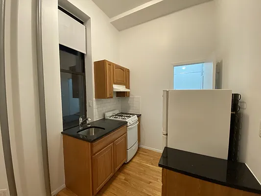 Rented by GreenVill Real Estate LLC | media 15