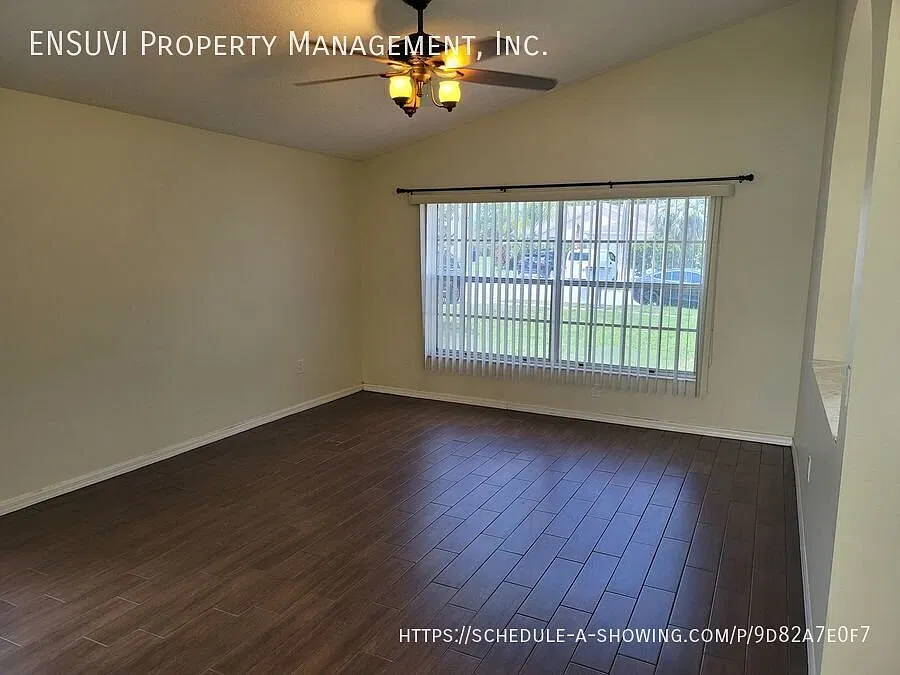 Beautiful 3/2 Home in New Port Richey — Photo 4