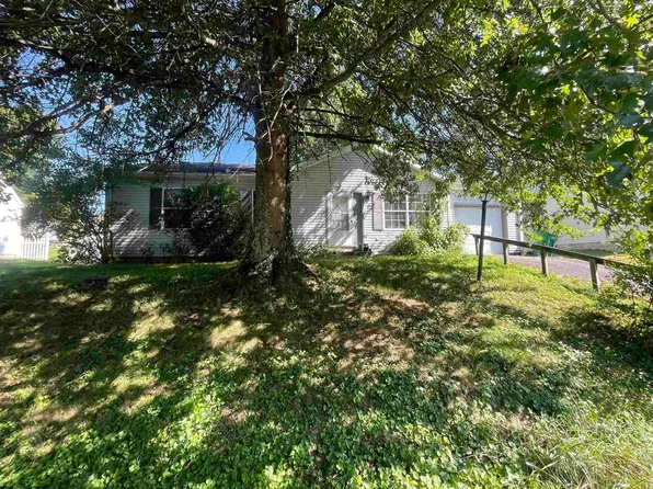 184 Fairfax Dr, Bridgeport, WV 26330