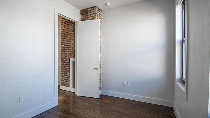 Rented by Nooklyn NYC LLC | media 23