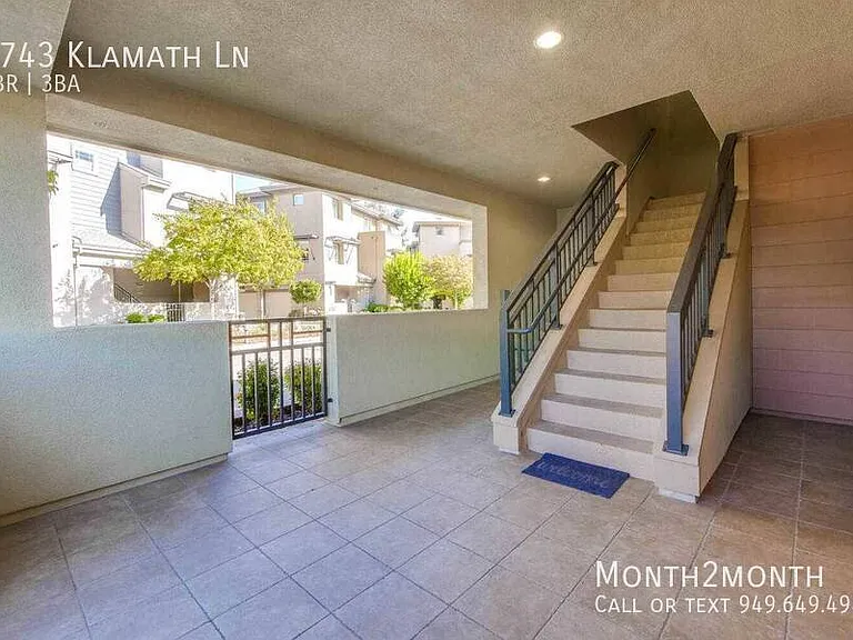 3743 Klamath Ln — Photo 30