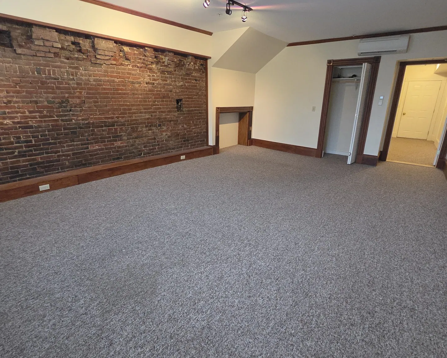 1 bed, 592 sqft, $700 — Photo 3