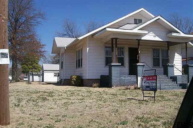 2nd image of 1522 W Maple Ave