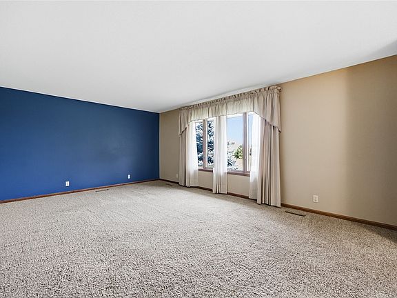 5th image of 502 9th Ave