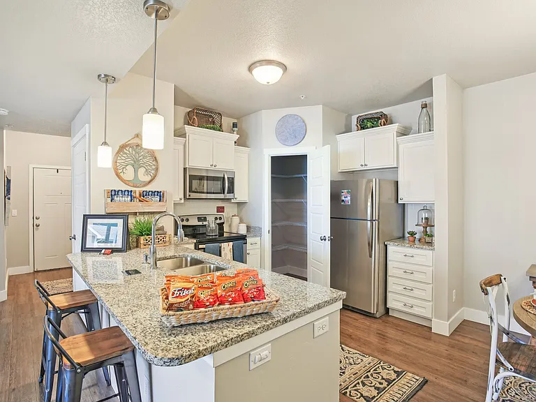 Steeplechase Apartments — Photo 16