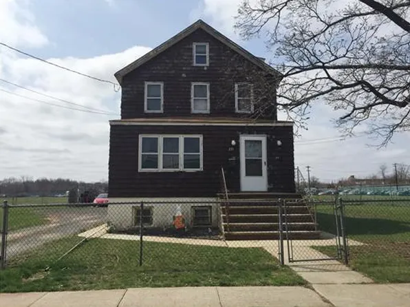 233 Mountain Ave, Middlesex, NJ 08846