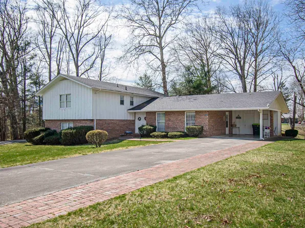1430 English Forest Rd, Pulaski, VA 24301