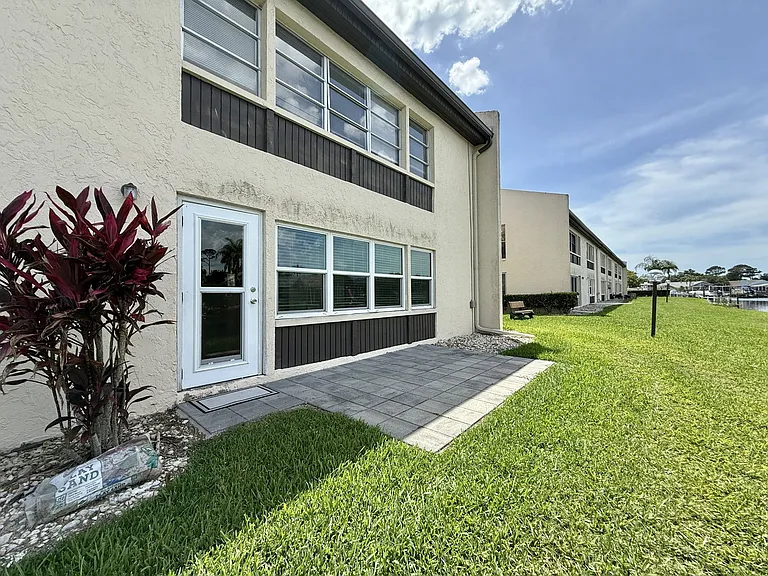 4533 Marine Pkwy #101 — Photo 29