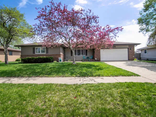 434 Meadows Rd S, Bourbonnais, IL 60914